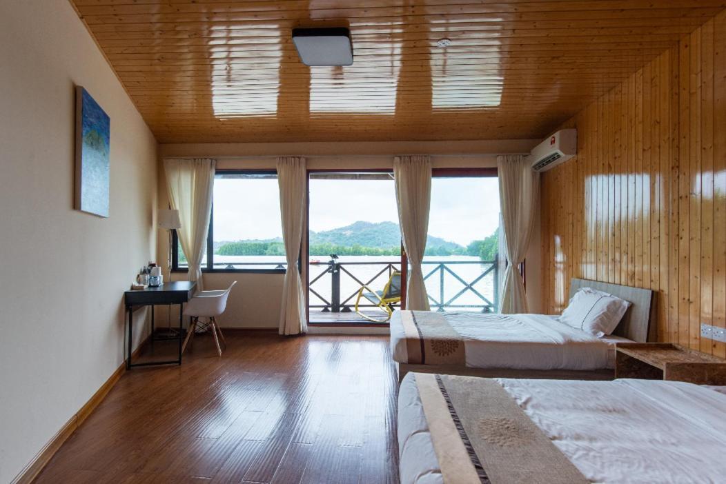 Homestay Gayang Friendly Water House Kota Kinabalu