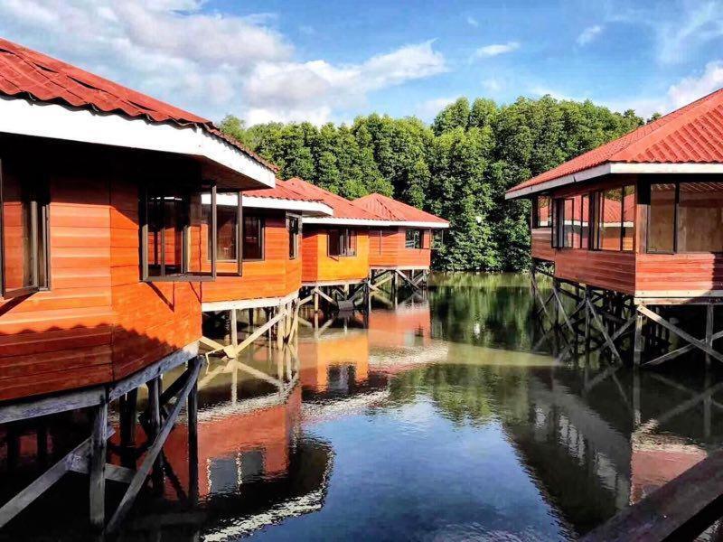 Gayang Friendly Water House Homestay *
